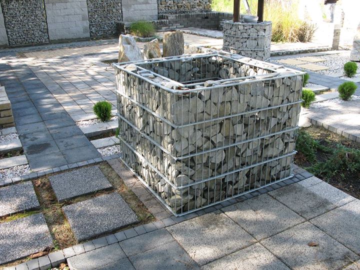 Ogrodowa zabudowa z gabionów