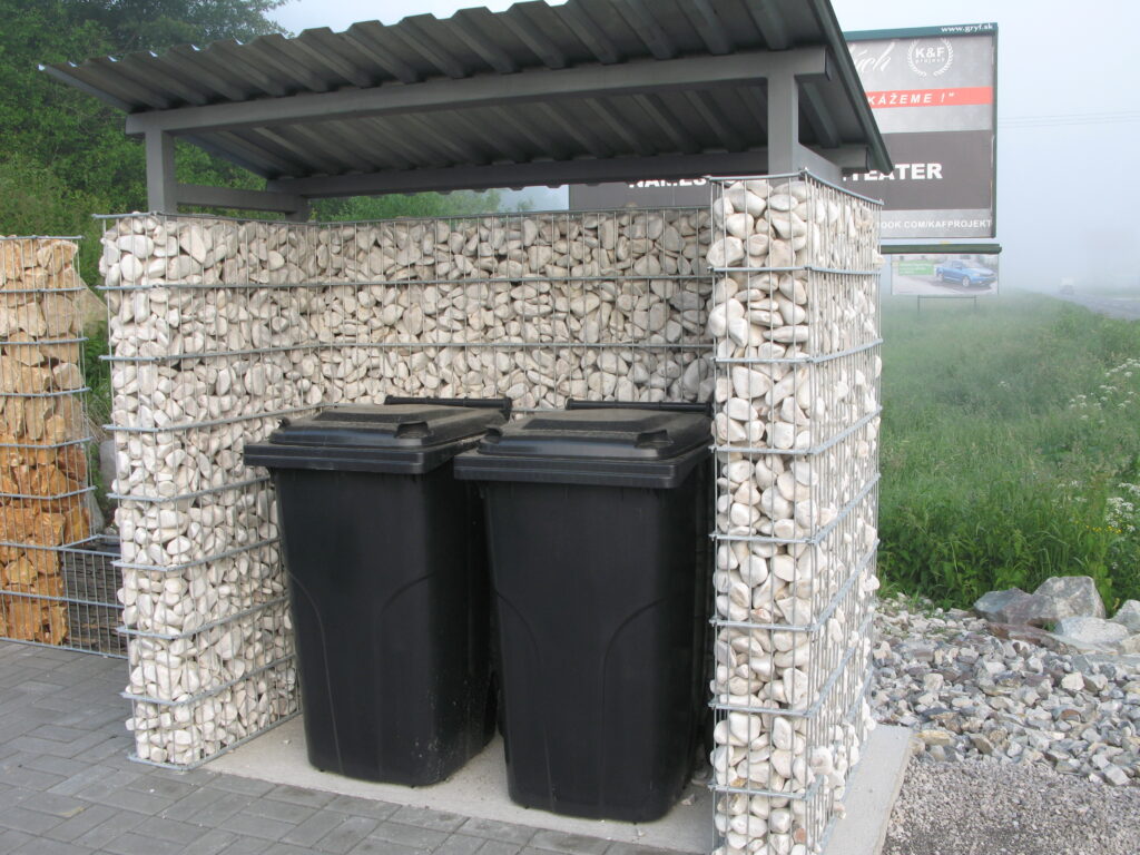 Śmietnik z gabionów